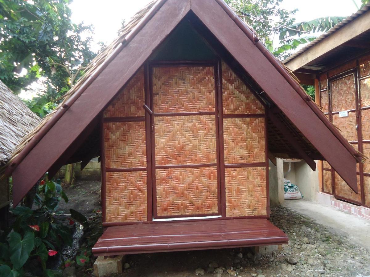 Lhoyjean Garden Hostel Batuan ภายนอก รูปภาพ