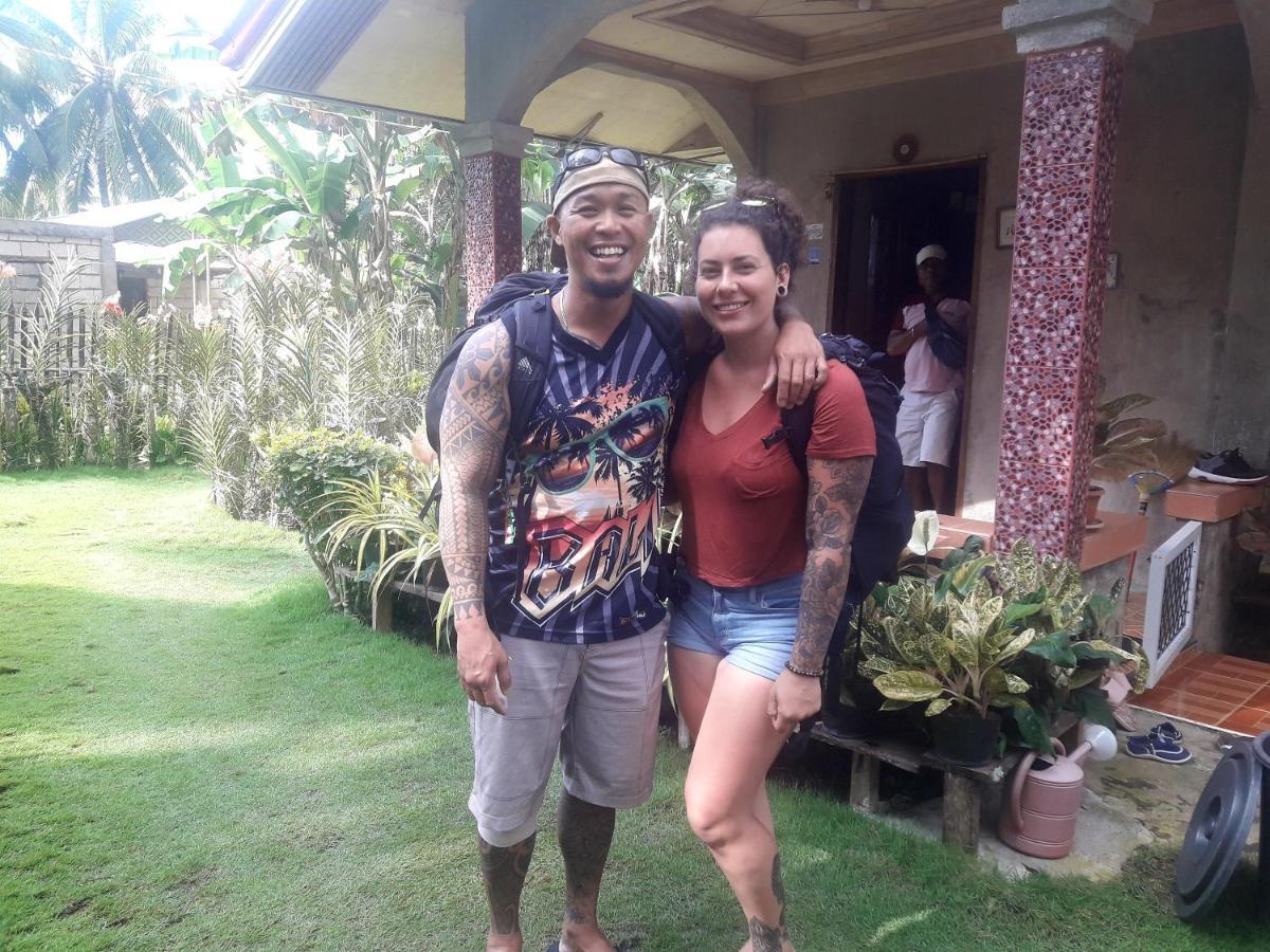 Lhoyjean Garden Hostel Batuan ภายนอก รูปภาพ