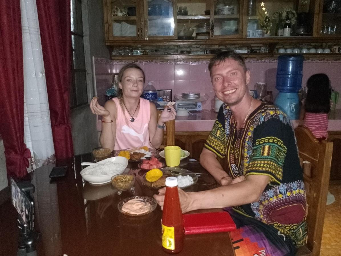 Lhoyjean Garden Hostel Batuan ภายนอก รูปภาพ
