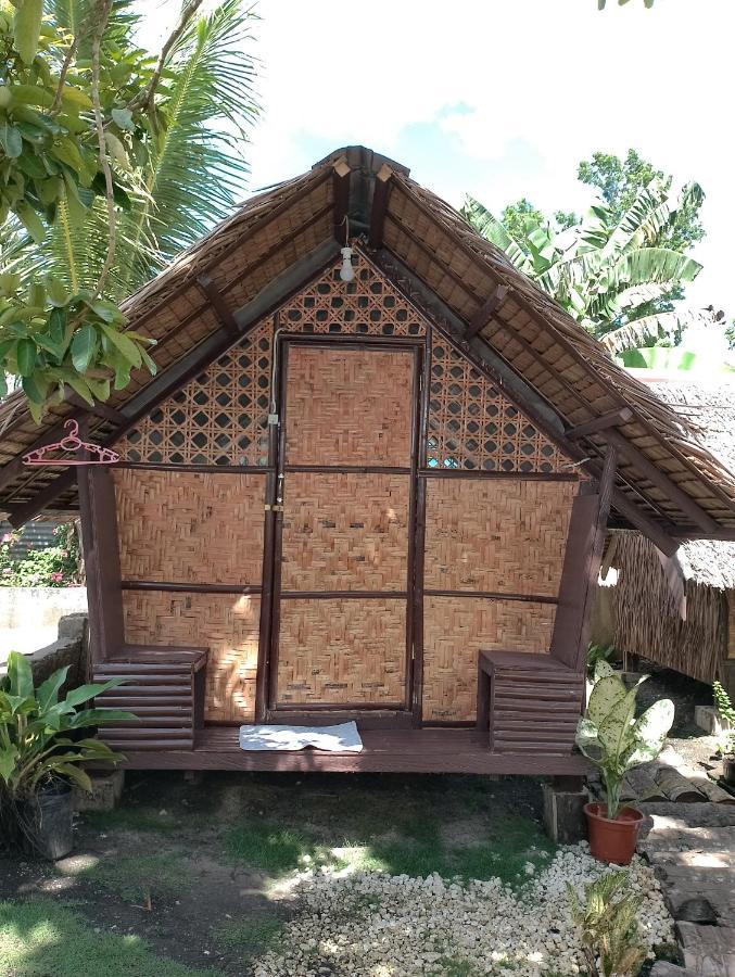 Lhoyjean Garden Hostel Batuan ภายนอก รูปภาพ