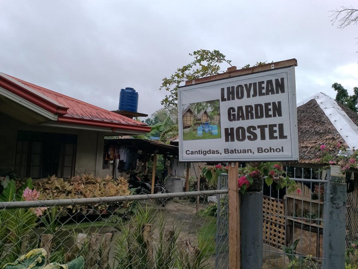 Lhoyjean Garden Hostel Batuan ภายนอก รูปภาพ