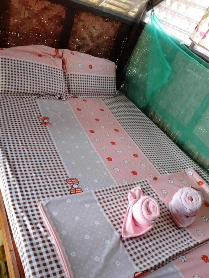 Lhoyjean Garden Hostel Batuan ภายนอก รูปภาพ