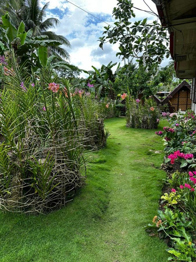 Lhoyjean Garden Hostel Batuan ภายนอก รูปภาพ