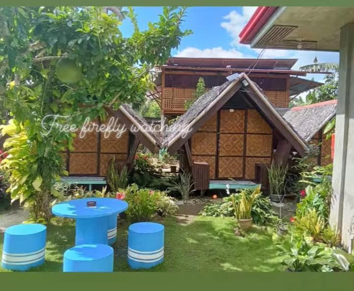 Lhoyjean Garden Hostel Batuan ภายนอก รูปภาพ